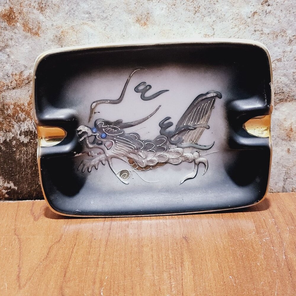 Vintage Japanese Garden Moriage Dragon Ashtray Blue Eyed Gold Trim